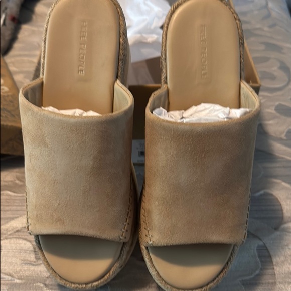 Free People Tan Platform Slides with Whipstitch Detailing - Picture 2 of 6